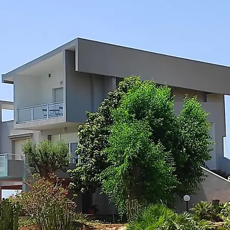 Orizzonte Sullo Jonio * אבולה